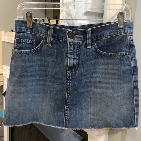 American Eagle Outfitters Dresses & Skirts - VINTAGE Y2K American Eagle Outfitters Frayed Denim Jean Mini Skirt